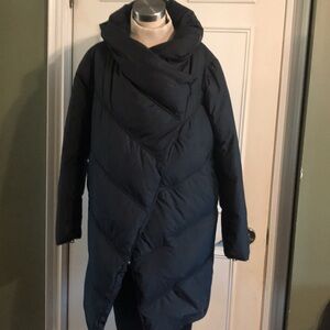Alice + Olivia Black Puffer Jacket